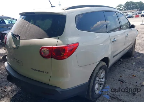 2011 Chevrolet Traverse Ls z USA, uszkodzony, nr VIN 1GNKRFEDXBJ308004